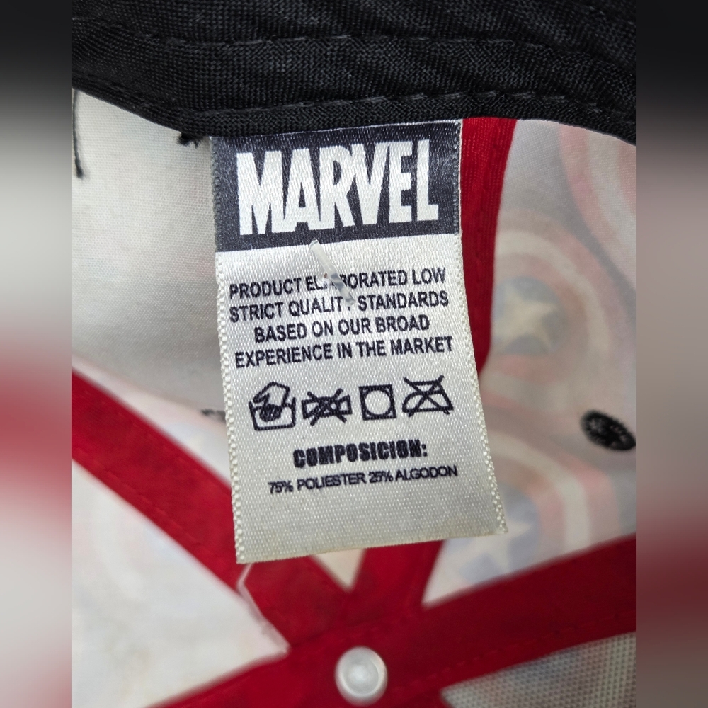 Marvel OS Captain America Shield Snapback Cap - Picture 8 of 8